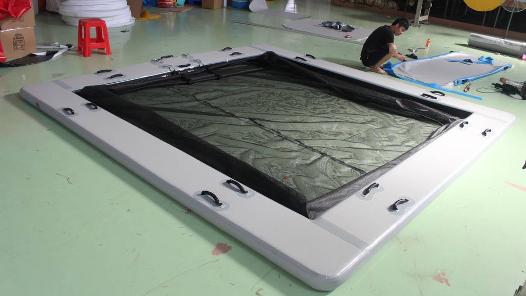 Luxury Inflatable Ocean Pool with Jellyfish Protection Net