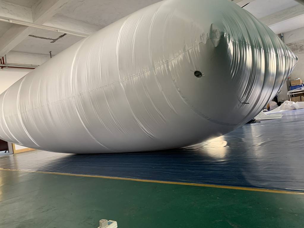 Inflatable Water Jumping Blob