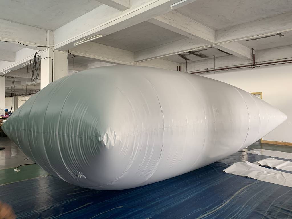 Inflatable Water Jumping Blob