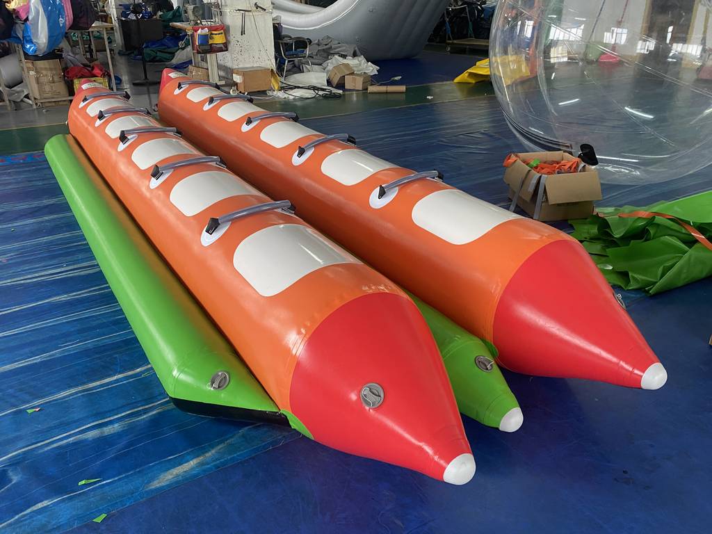 Inflatable banana boat